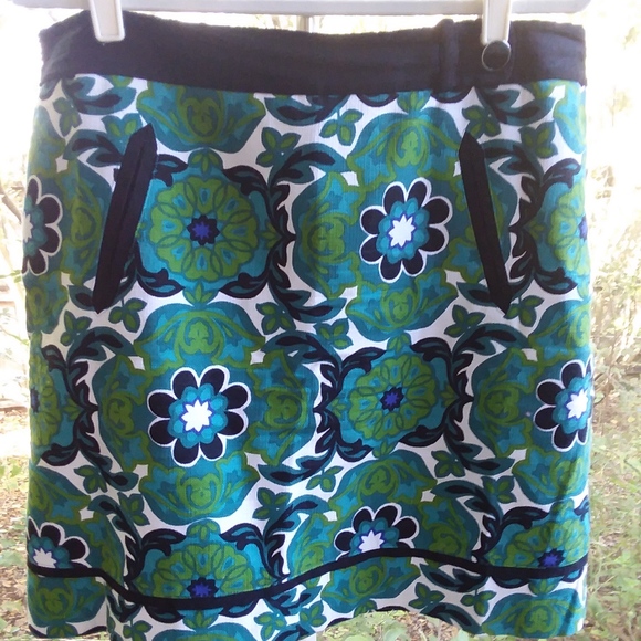 Ann Taylor Dresses & Skirts - Ann Taylor 18 medallion skirt NWOT flaws